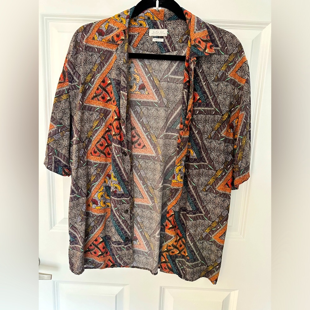 Zara men’s button down shirt. Size small.